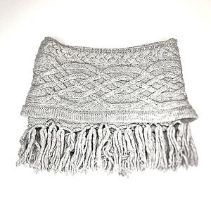 BCBGMaxAzria gray cable knit neck warmer